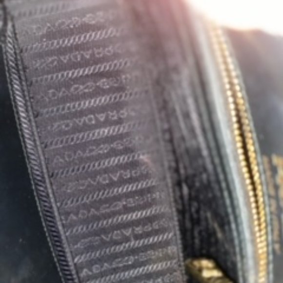 Prada Camera bag - Picture 7 of 10